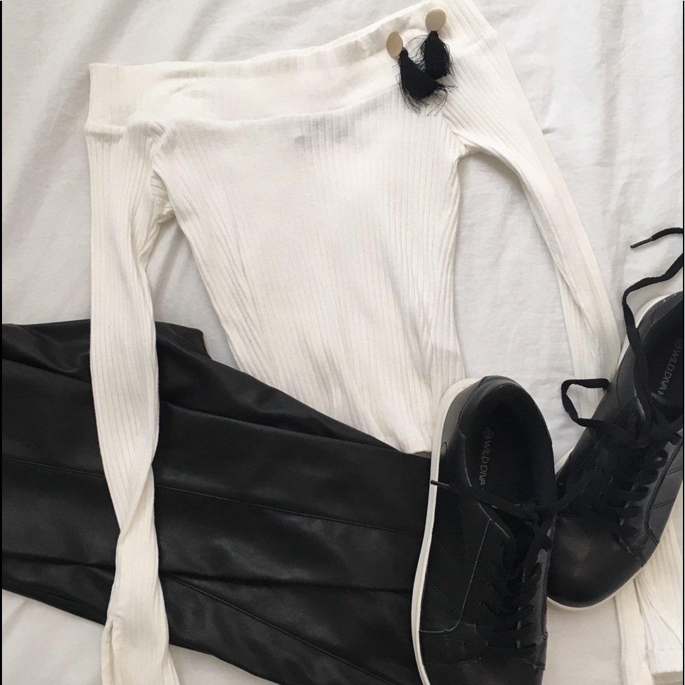 white longsleeve off the shoulder urban outfitters